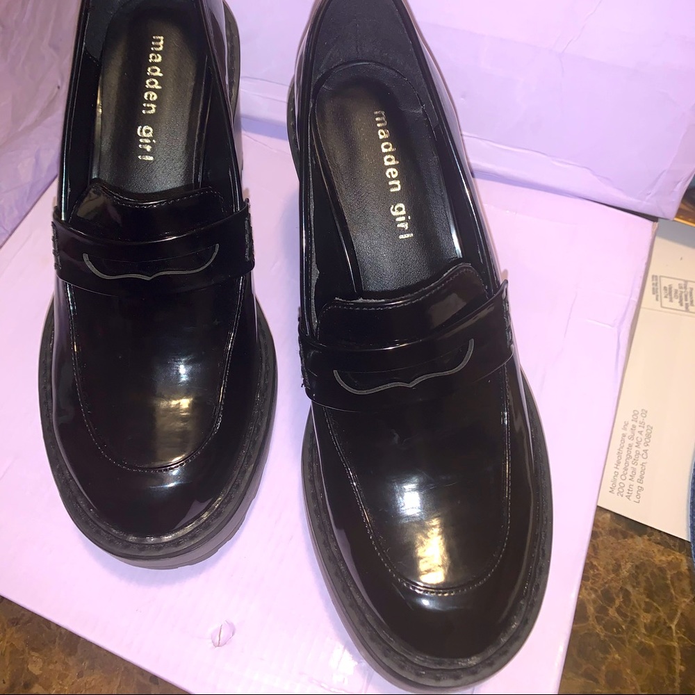 Madden Girl Platform shoes size 6.5- 4” block heel with a 1-1/2 platform